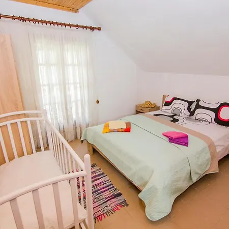 Apartment Touzla Ofrinion