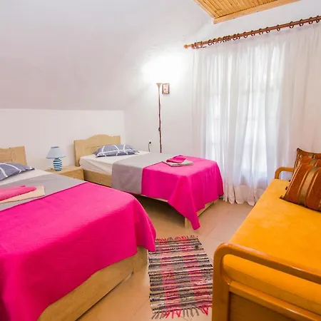 Touzla Appartement Ofrínion