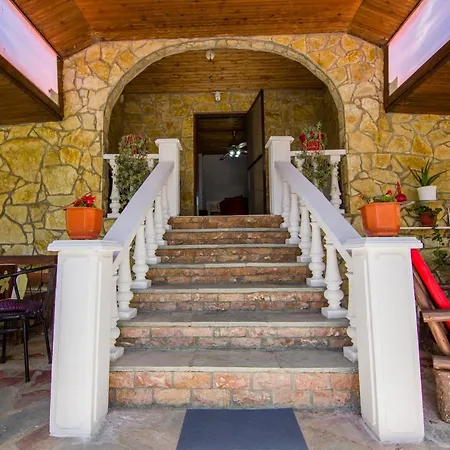 Touzla Apartment *