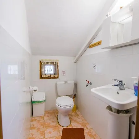 Touzla Appartement Ofrínion